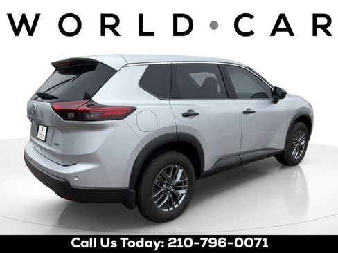 Certified 2025 Nissan Rogue S AWD/4WD image 3