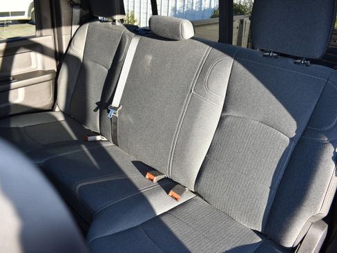 Used 2024 RAM 2500 Tradesman w/ Chrome Appearance Group image 27