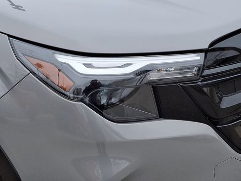 Used 2025 Subaru Forester Sport image 9