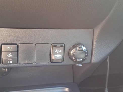 Used 2018 Toyota RAV4 SE w/ Power Extra Value Package AWD/4WD image 23