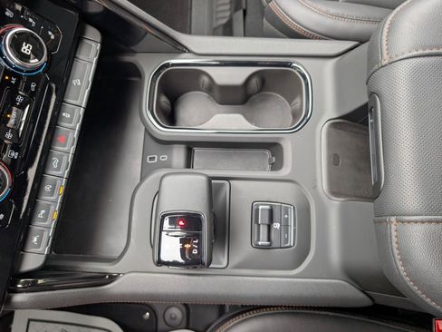 Certified 2025 GMC Sierra 1500 AT4 w/ Technology Package image 25