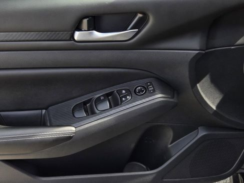 Certified 2024 Nissan Altima 2.5 SV w/ SV Premium Package image 16