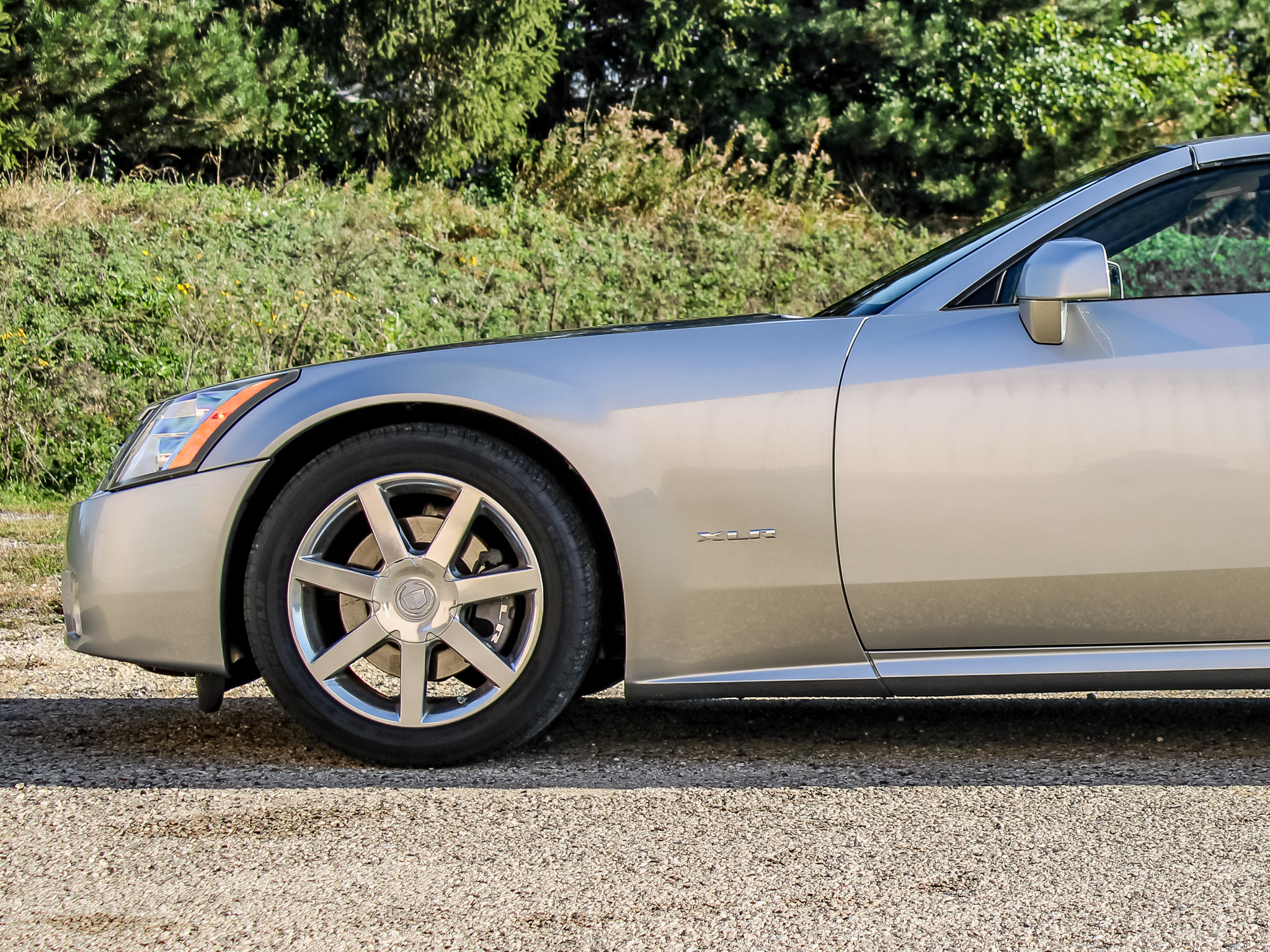 Used 2004 Cadillac XLR RWD image 35