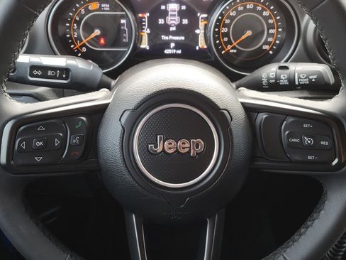 Used 2023 Jeep Wrangler Unlimited Sport AWD/4WD image 31