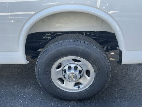 New 2026 Chevrolet Express 3500 Extended w/ Driver Convenience Package RWD image 8