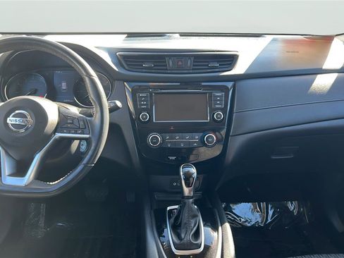Used 2019 Nissan Rogue S w/ Special Edition Package image 9