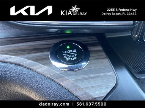 Used 2020 Ford Explorer Limited image 25