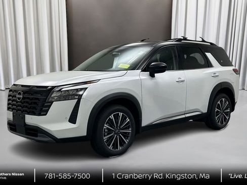 New 2026 Nissan Pathfinder Platinum AWD/4WD image 1
