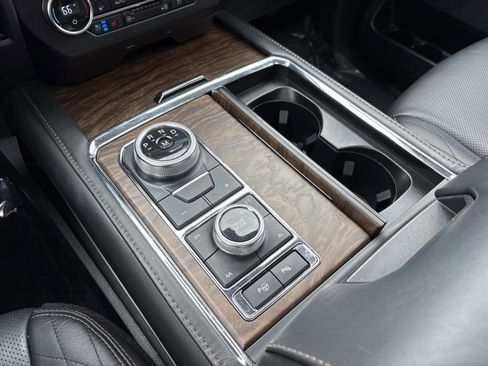 Used 2021 Ford Expedition Max Platinum image 25
