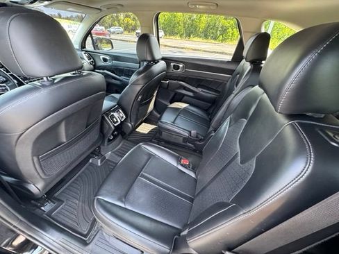 Used 2023 Kia Sorento SX FWD image 18