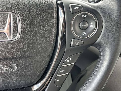 Used 2016 Honda Pilot Touring image 26
