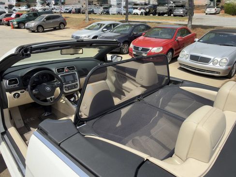 Used 2012 Volkswagen Eos Lux image 37