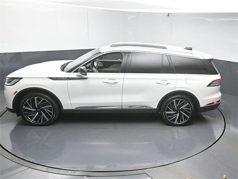 Used 2025 Lincoln Aviator Reserve w/ Equipment Group 201A image 46