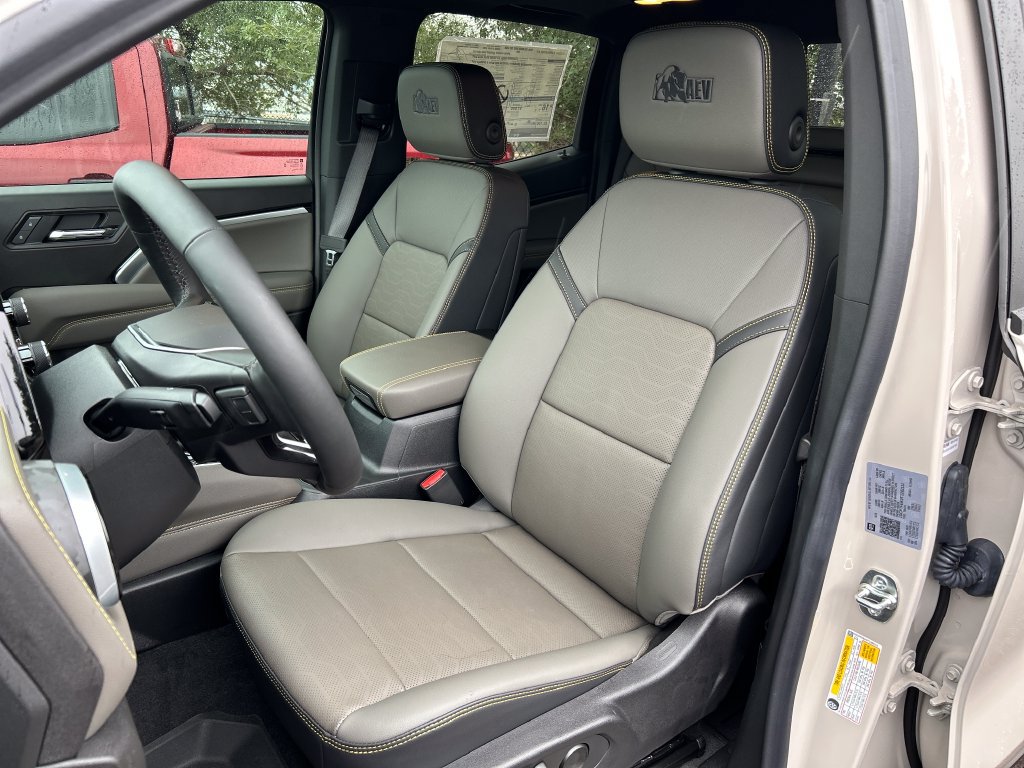 New 2026 Chevrolet Colorado ZR2 w/ ZR2 Bison Edition AWD/4WD image 15