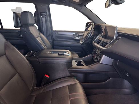 Used 2021 Chevrolet Suburban RST w/ Luxury Package AWD/4WD image 17
