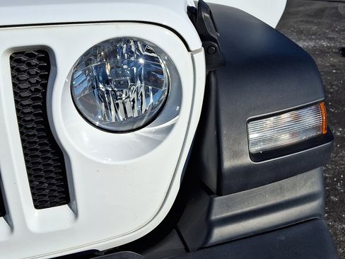 Used 2023 Jeep Wrangler Sport image 11