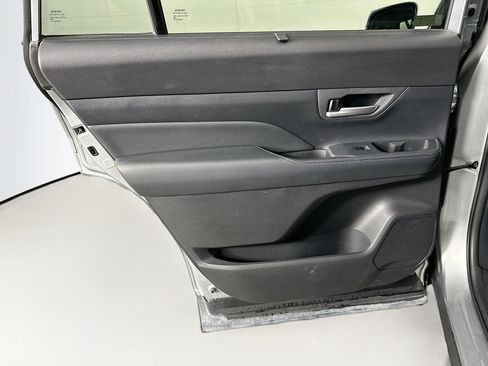 Used 2025 Toyota Grand Highlander FWD image 25