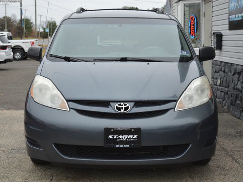 Used 2009 Toyota Sienna LE image 8
