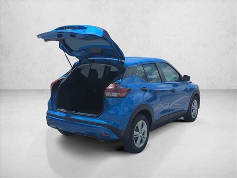 Used 2024 Nissan Kicks S FWD image 8