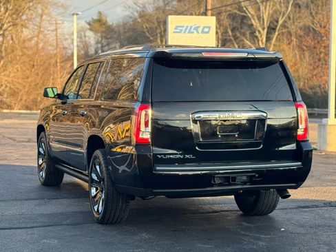 Used 2019 GMC Yukon XL Denali w/ Denali Ultimate Package image 8