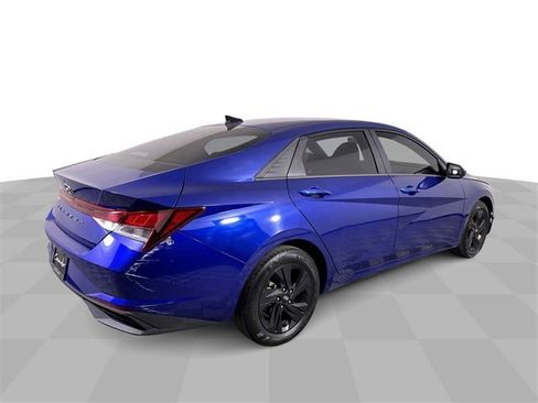 Used 2022 Hyundai Elantra SEL w/ Convenience Package image 8