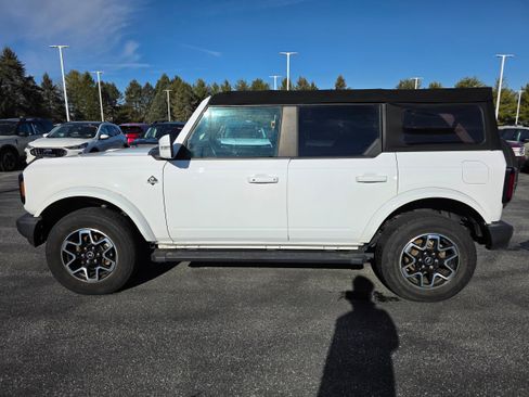 Certified 2022 Ford Bronco Outer Banks image 2