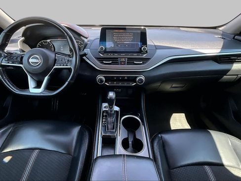 Used 2024 Nissan Altima 2.5 SR FWD image 15