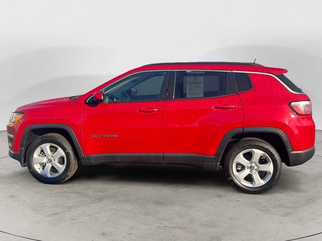 Used 2018 Jeep Compass Latitude w/ Popular Equipment Group AWD/4WD image 8