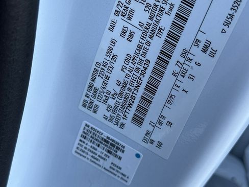 Used 2022 Ford F250 Lariat w/ Lariat Value Package image 40