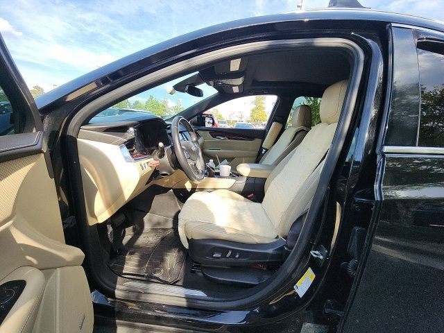 Used 2018 Cadillac XT5 Luxury w/ Driver Awareness Package AWD/4WD image 18