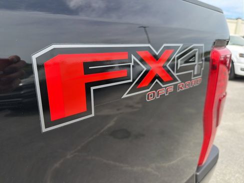 Used 2018 Ford F250 Platinum w/ Platinum Ultimate Package AWD/4WD image 19