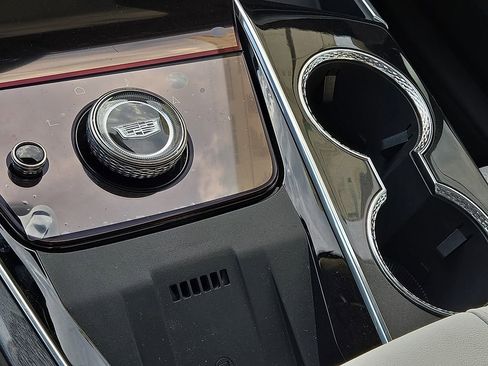 New 2026 Cadillac Escalade IQ Luxury 1 w/ LPO, Floor Liner Package image 24