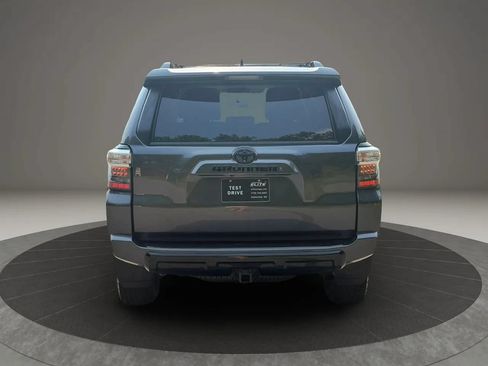 Used 2015 Toyota 4Runner SR5 RWD image 5