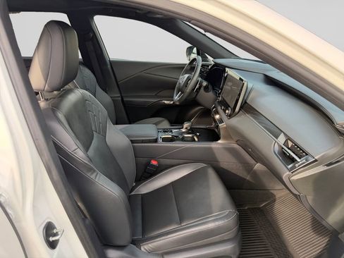Used 2023 Lexus RX 350 Premium w/ Accessory Package AWD/4WD image 15