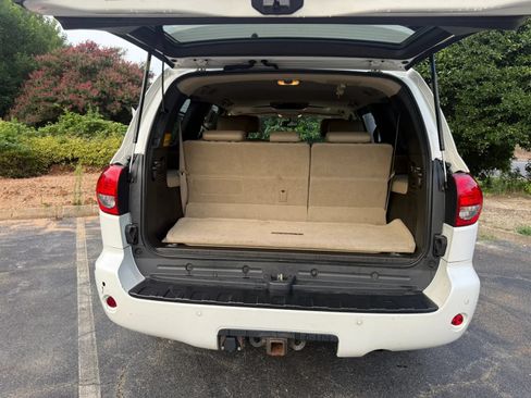 Used 2010 Toyota Sequoia Platinum AWD/4WD image 17