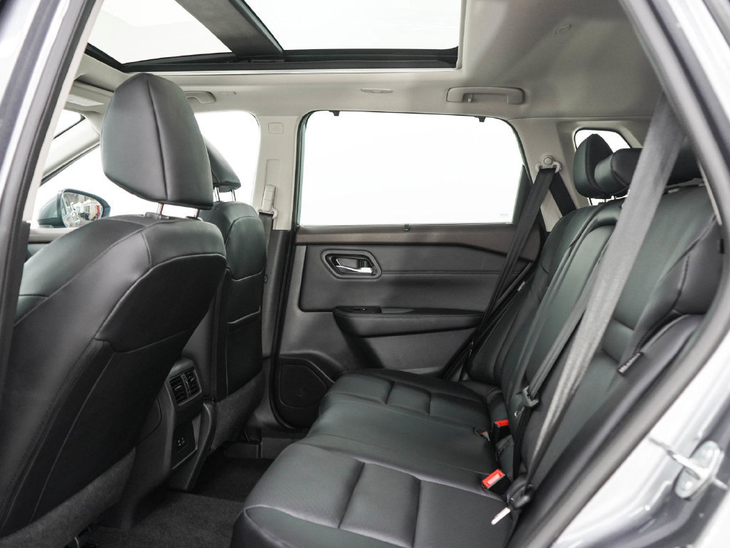 Used 2023 Nissan Rogue SV w/ SV Premium B Package AWD/4WD image 15