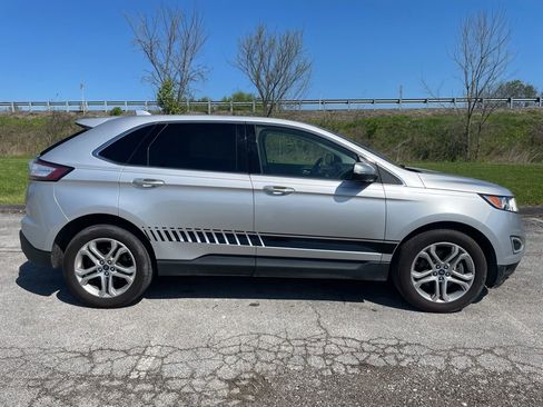 Used 2017 Ford Edge Titanium w/ Technology Package AWD/4WD image 5
