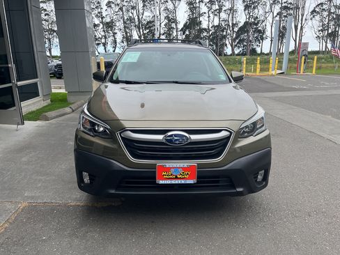 Used 2021 Subaru Outback Premium AWD/4WD image 14