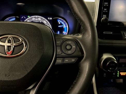 Used 2020 Toyota RAV4 Limited w/ Limited Grade Weather Package AWD/4WD image 12
