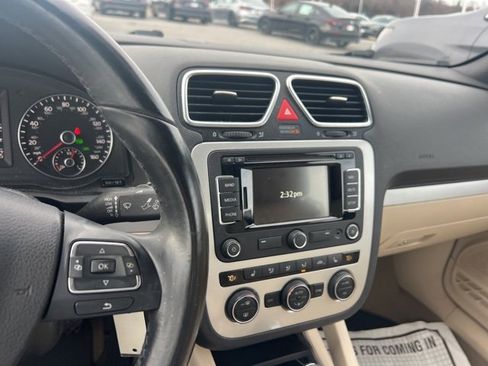 Used 2016 Volkswagen Eos Komfort image 12