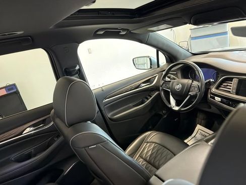 Used 2024 Buick Enclave Avenir w/ Avenir Technology Package AWD/4WD image 38