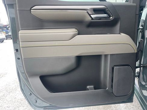 Used 2025 Chevrolet Silverado 1500 ZR2 w/ Technology Package image 18