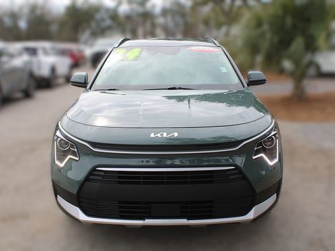 Certified 2024 Kia Niro EX image 17