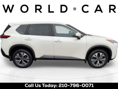 Used 2023 Nissan Rogue SV FWD image 8