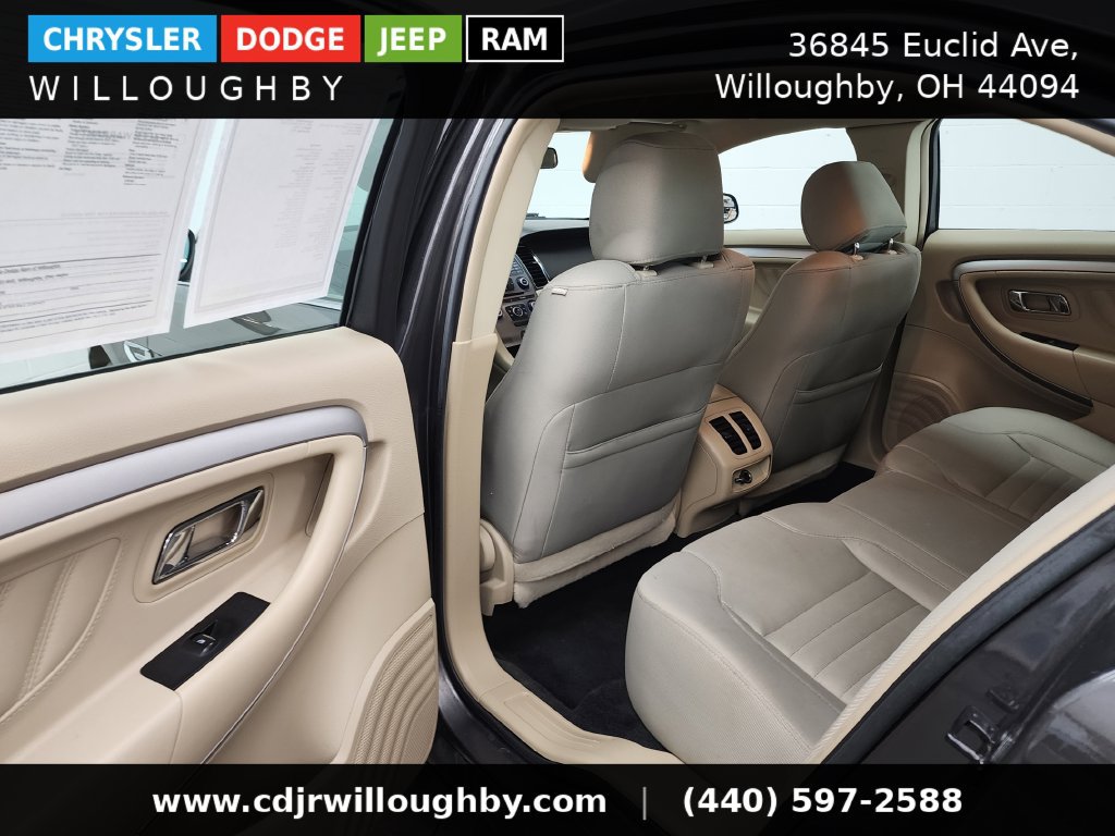 Used 2017 Ford Taurus SE FWD image 26