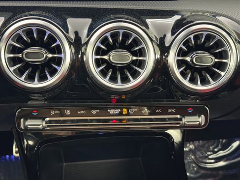 Used 2022 Mercedes-Benz A 220 w/ AMG Line image 31