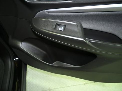 Used 2022 Chevrolet Bolt EUV LT w/ Comfort Package image 52