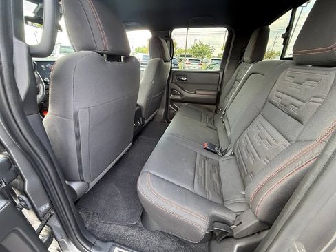 Used 2023 Nissan Frontier PRO-4X w/ Pro Convenience Package AWD/4WD image 17