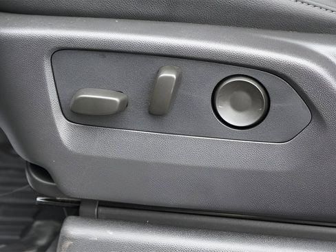 New 2026 GMC Sierra 1500 SLT image 24