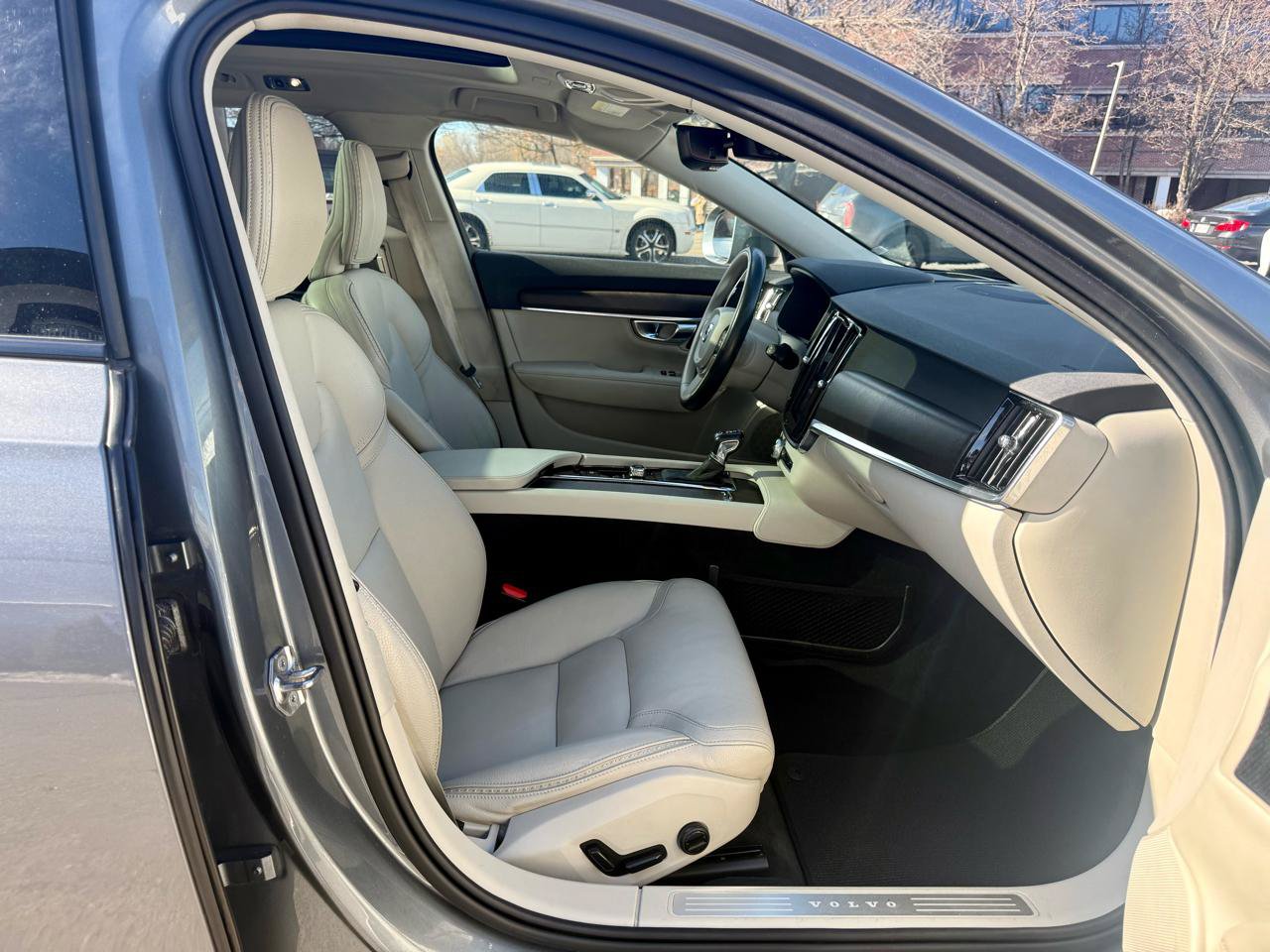 Used 2020 Volvo V90 T6 Cross Country AWD/4WD image 26